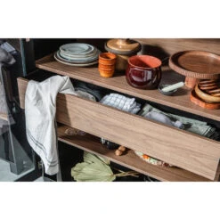 WOOOD Goos 2-deurs Vitrinekast - Grenen - Zwart/Walnoot - 200x110x44 -VIDAL Salle De Bain Winkel 1000055264 0103