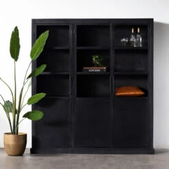 Giga Meubel Vitrinekast Metaal Zwart - 180x44x200cm - 3 Deurs - James -VIDAL Salle De Bain Winkel e21c7adb1fec4fff90752396c9fddf54